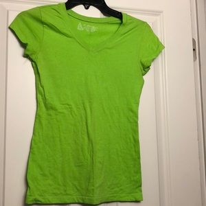 NEVER WORN✅ Lime Green T-shirt